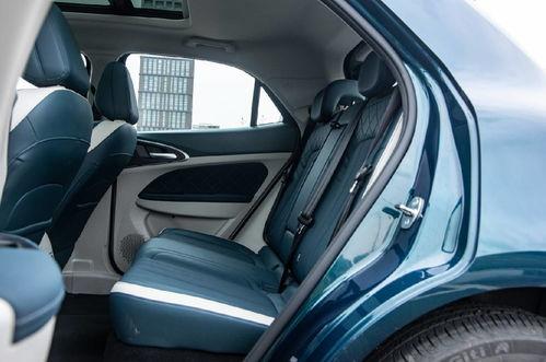 国产座椅加热试驾视频,温暖升级，舒适驾乘新感受